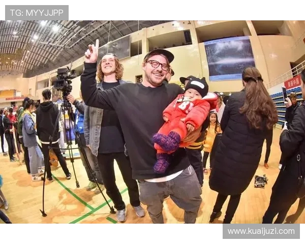 深圳极限运动队在全国街舞大赛中以66分高居积分榜首位 深圳极限运动队在全国街舞大赛中以66分高居积分榜首位