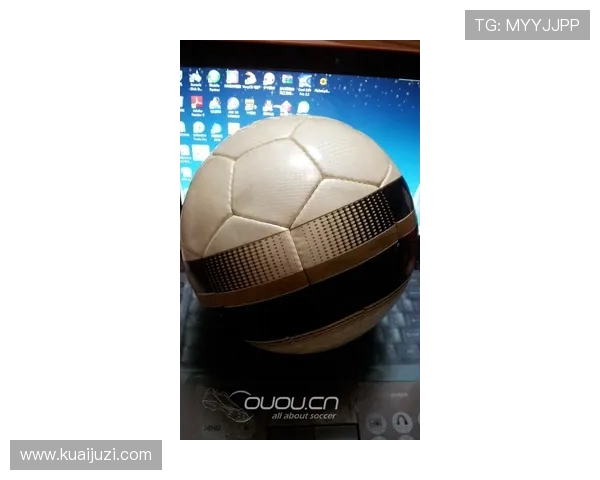 足球装备选购指南：必备护具推荐与实用技巧分享