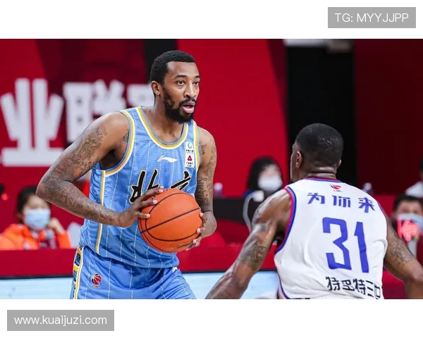 北京首钢与辽宁激战正酣比分胶着双方争夺季后赛席位的关键战役