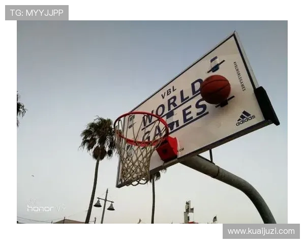 街球教授与吴悠的巅峰对决谁能笑到最后篮球场上的传奇之战即将开启 街球教授与吴悠的巅峰对决谁能笑到最后篮球场上的传奇之战即将开启