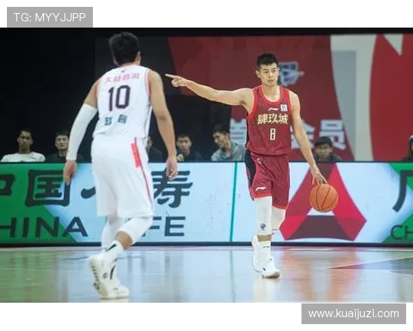 北京篮球队的节奏解析:从战术布局到球员配合的全面分析 北京篮球队的节奏解析:从战术布局到球员配合的全面分析